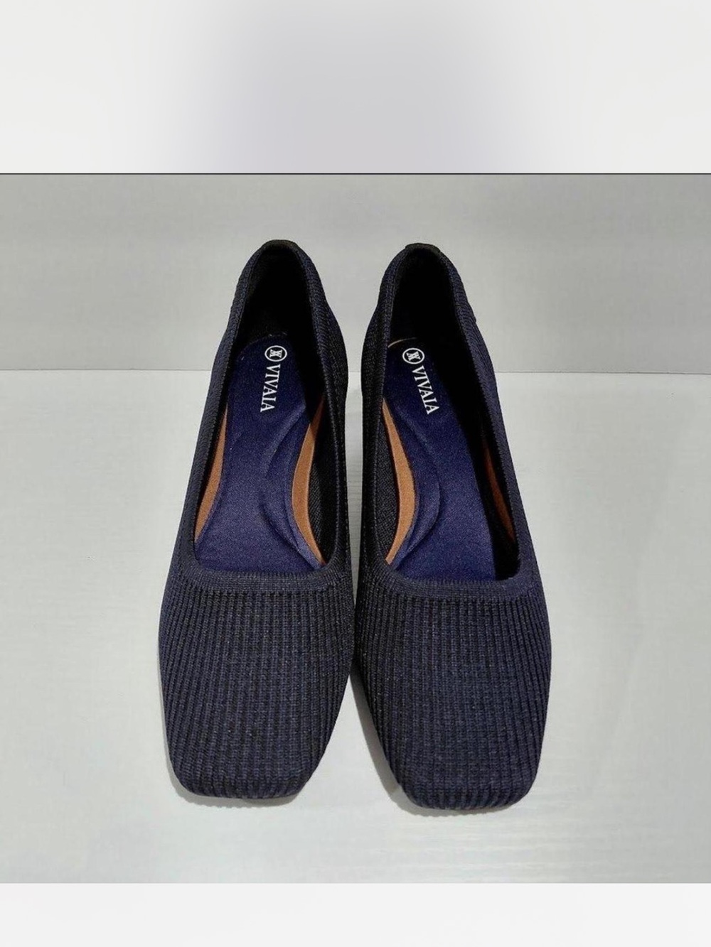 Vivaia Melody Pro Navy Block Heel size 5.5